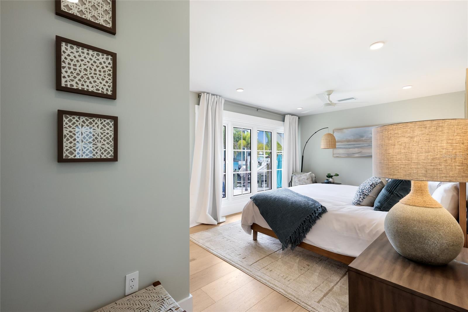 HOLMES BEACH 16TH UNIT - Residential