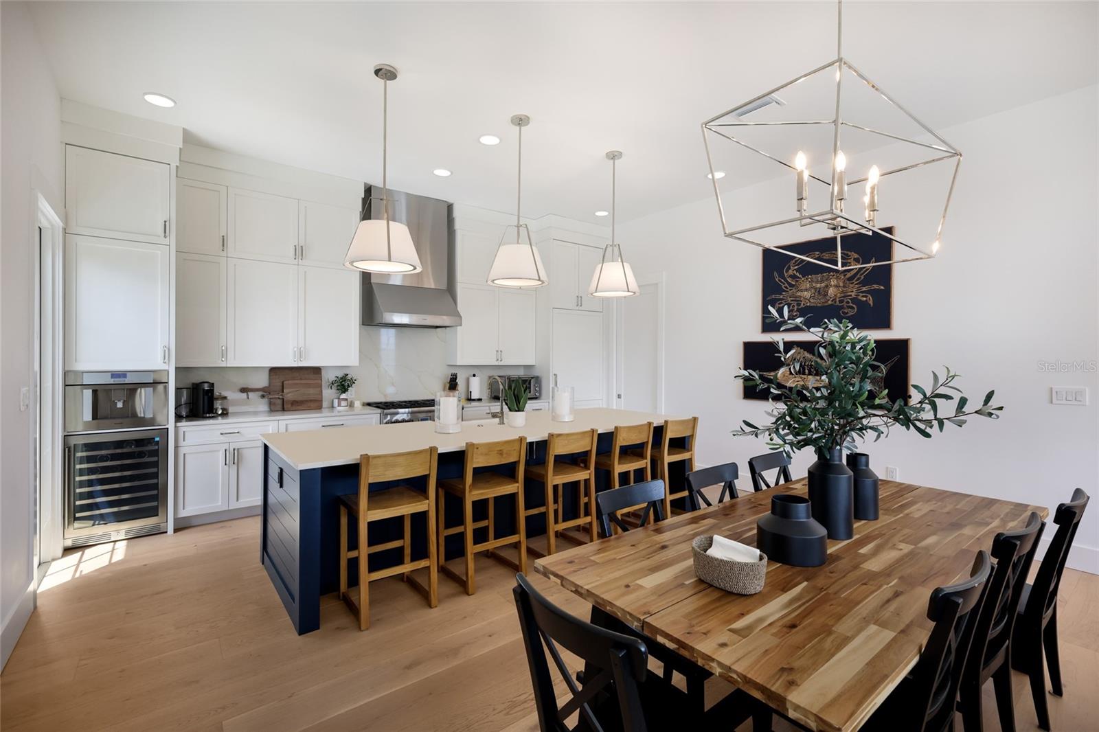 HOLMES BEACH 16TH UNIT - Residential