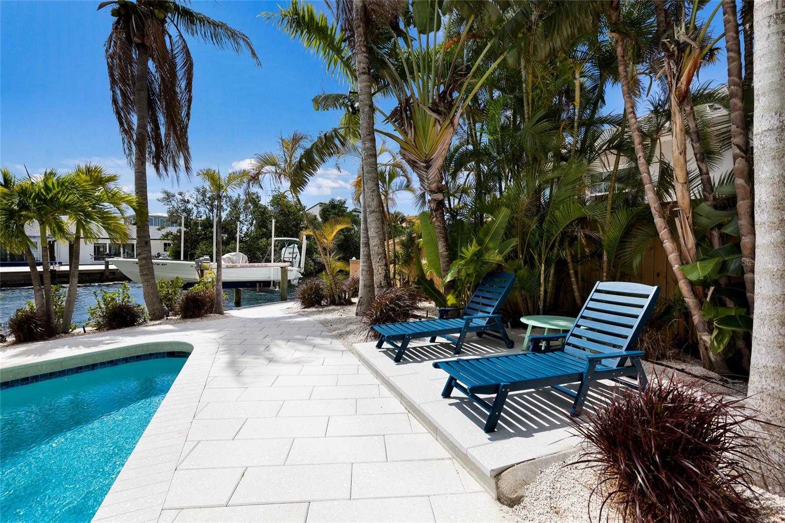 HOLMES BEACH 16TH UNIT - Residential