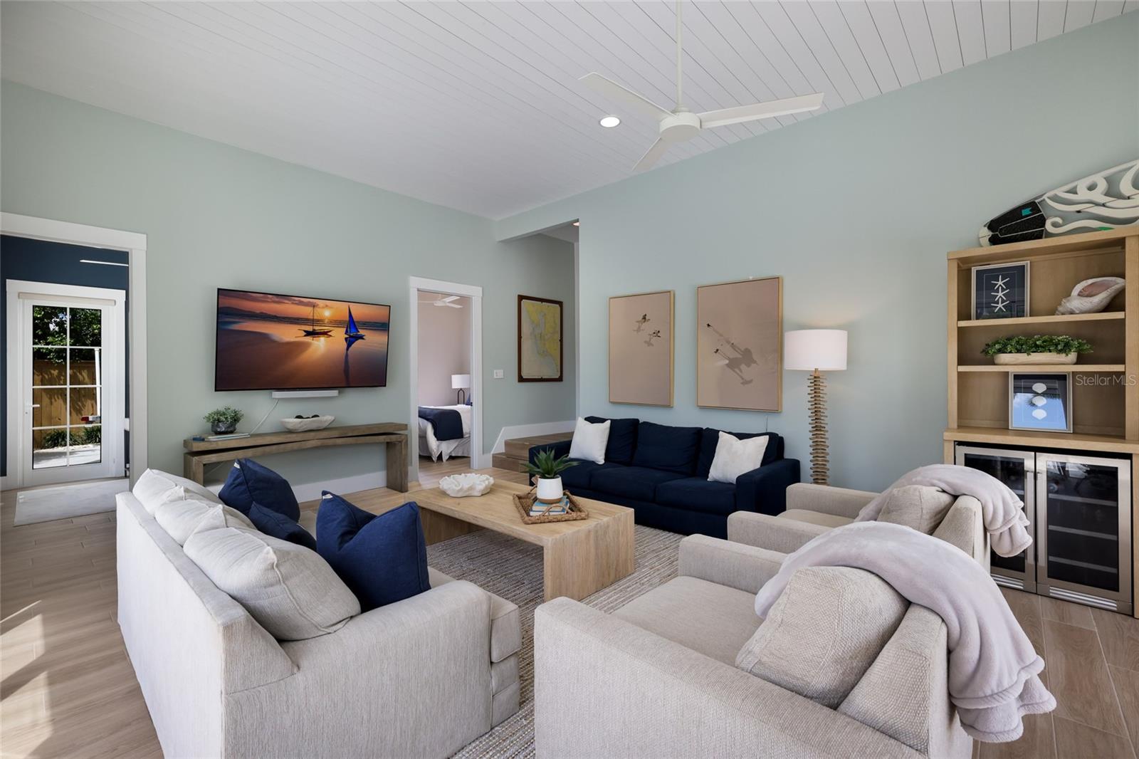HOLMES BEACH 16TH UNIT - Residential