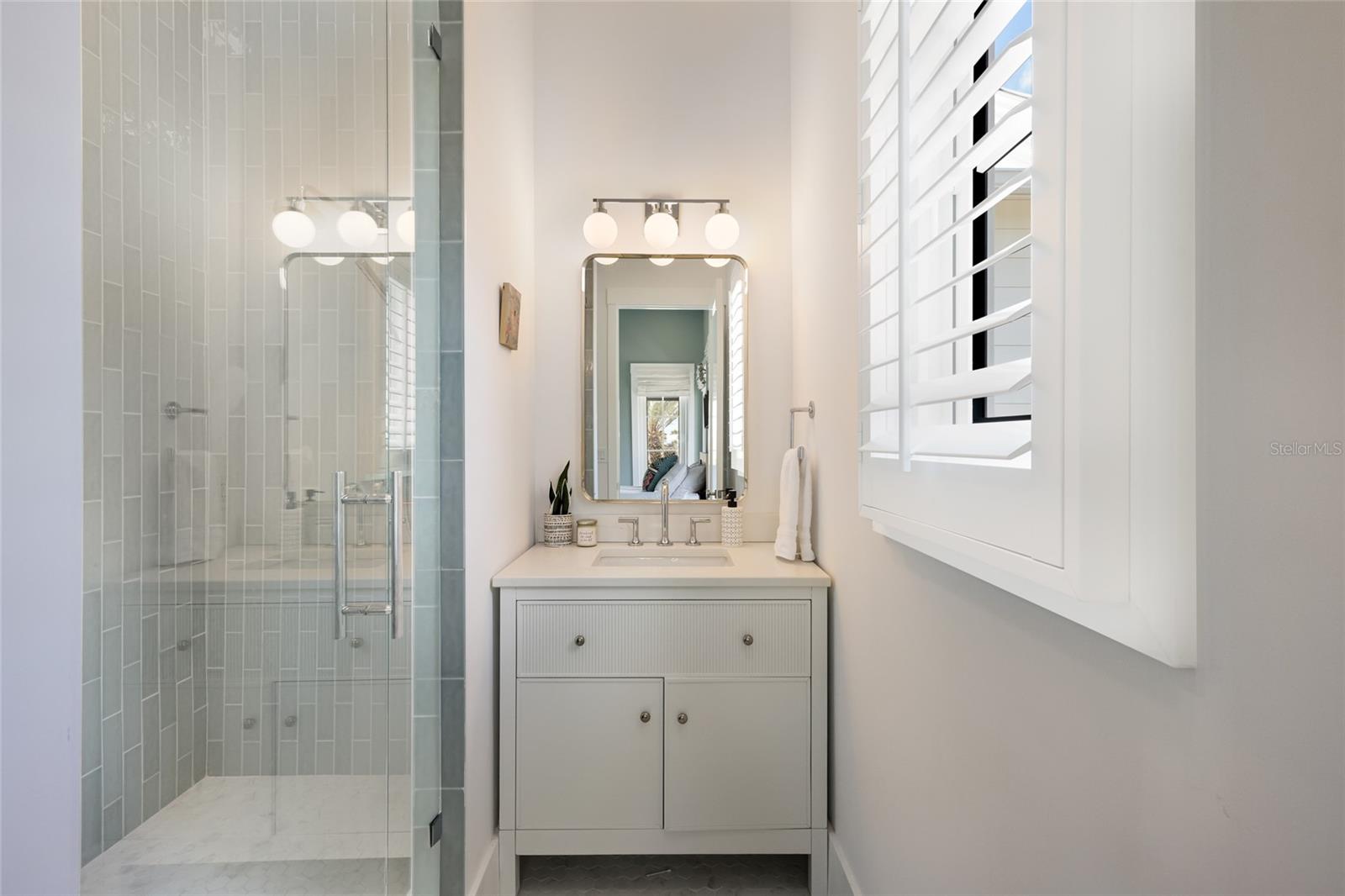 HOLMES BEACH 16TH UNIT - Residential
