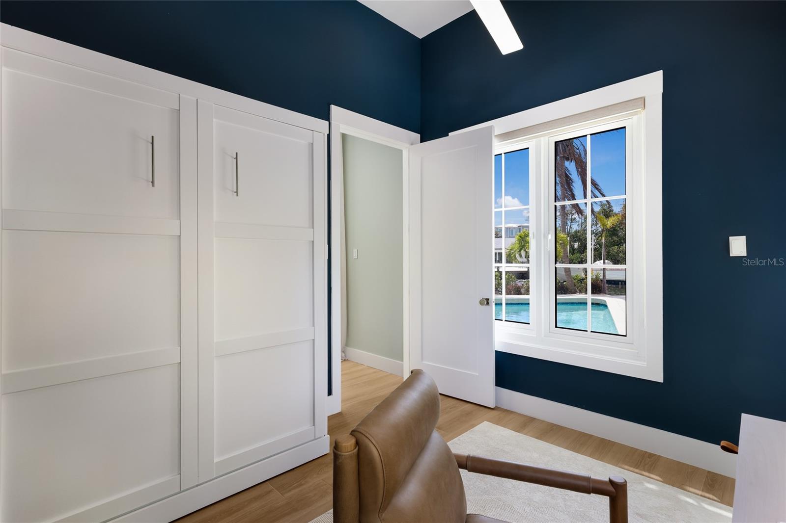 HOLMES BEACH 16TH UNIT - Residential