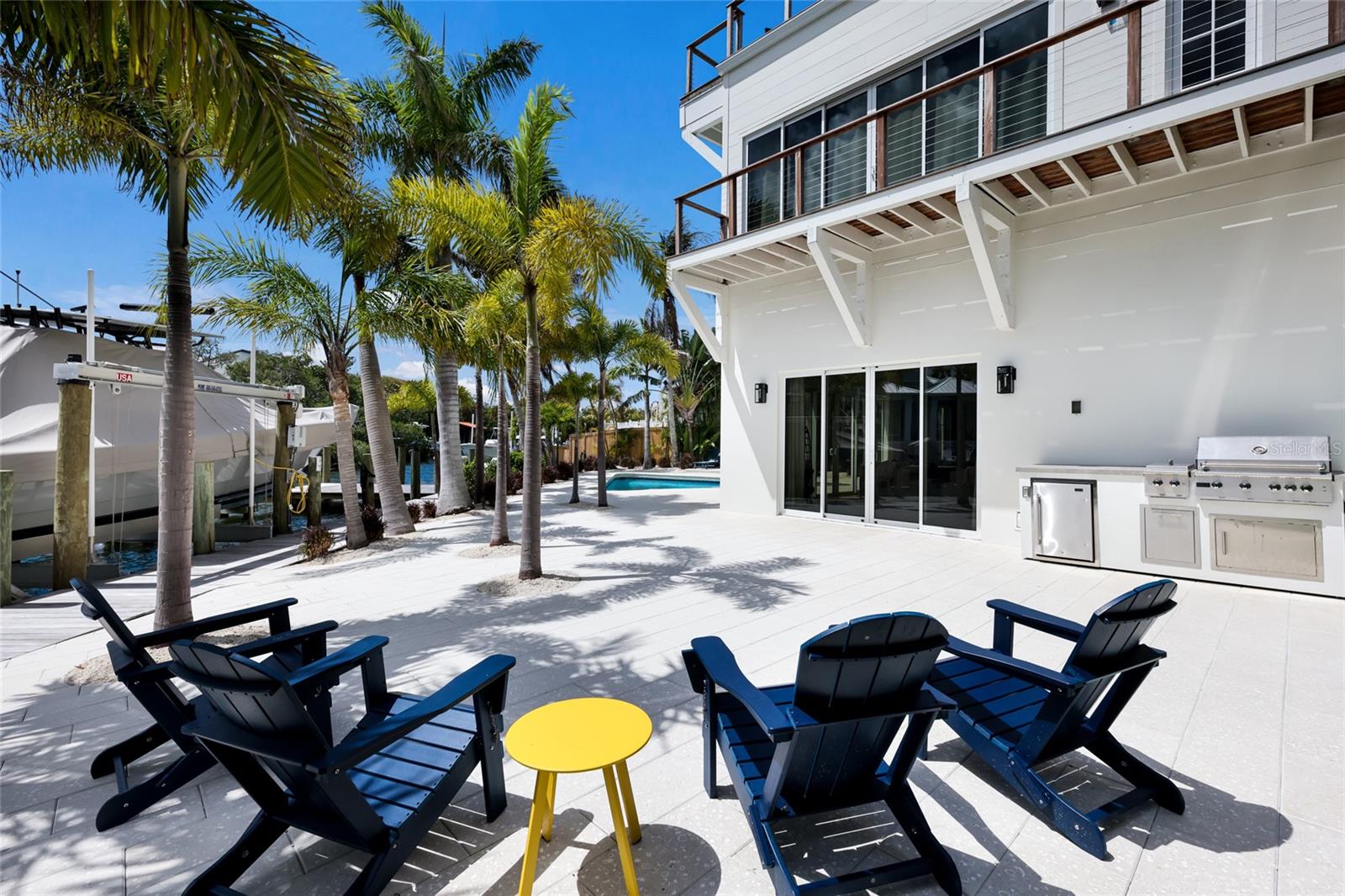 HOLMES BEACH 16TH UNIT - Residential