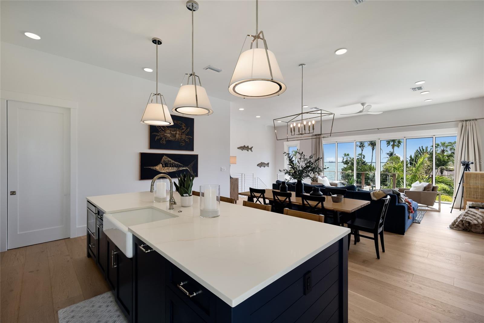 HOLMES BEACH 16TH UNIT - Residential