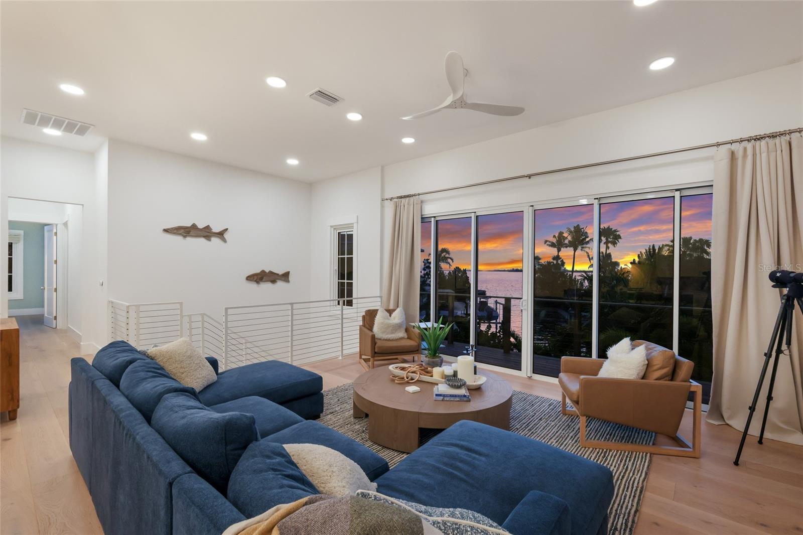 HOLMES BEACH 16TH UNIT - Residential