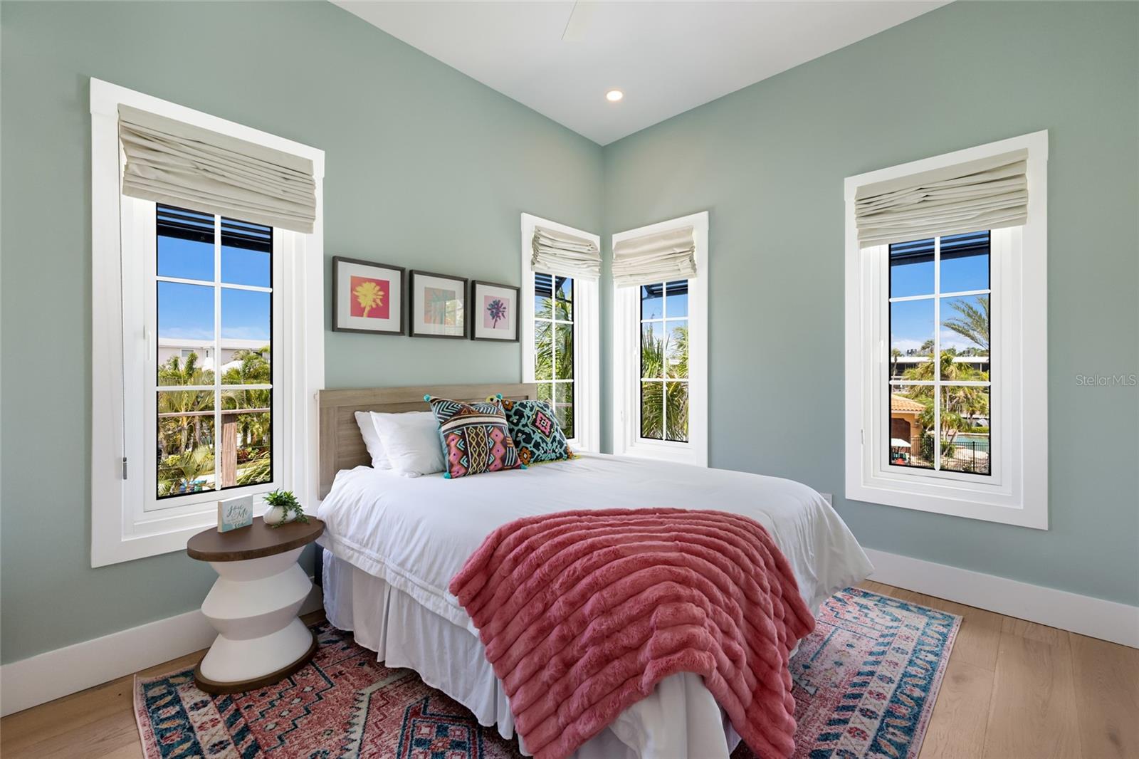 HOLMES BEACH 16TH UNIT - Residential