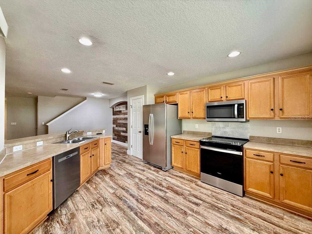 EDGEWATER AT LAKE BRANDON - Residential Lease