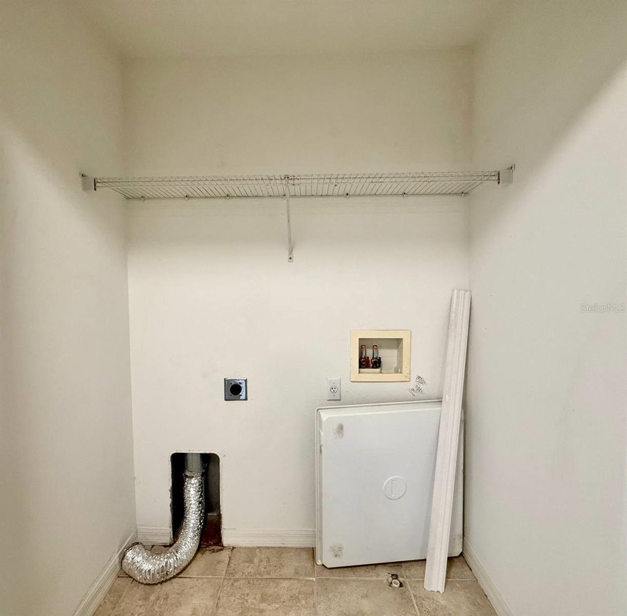 EDGEWATER AT LAKE BRANDON - Residential Lease