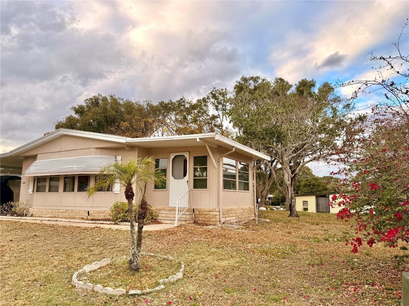 BANBURY VILLAGE CONDO - Residential
