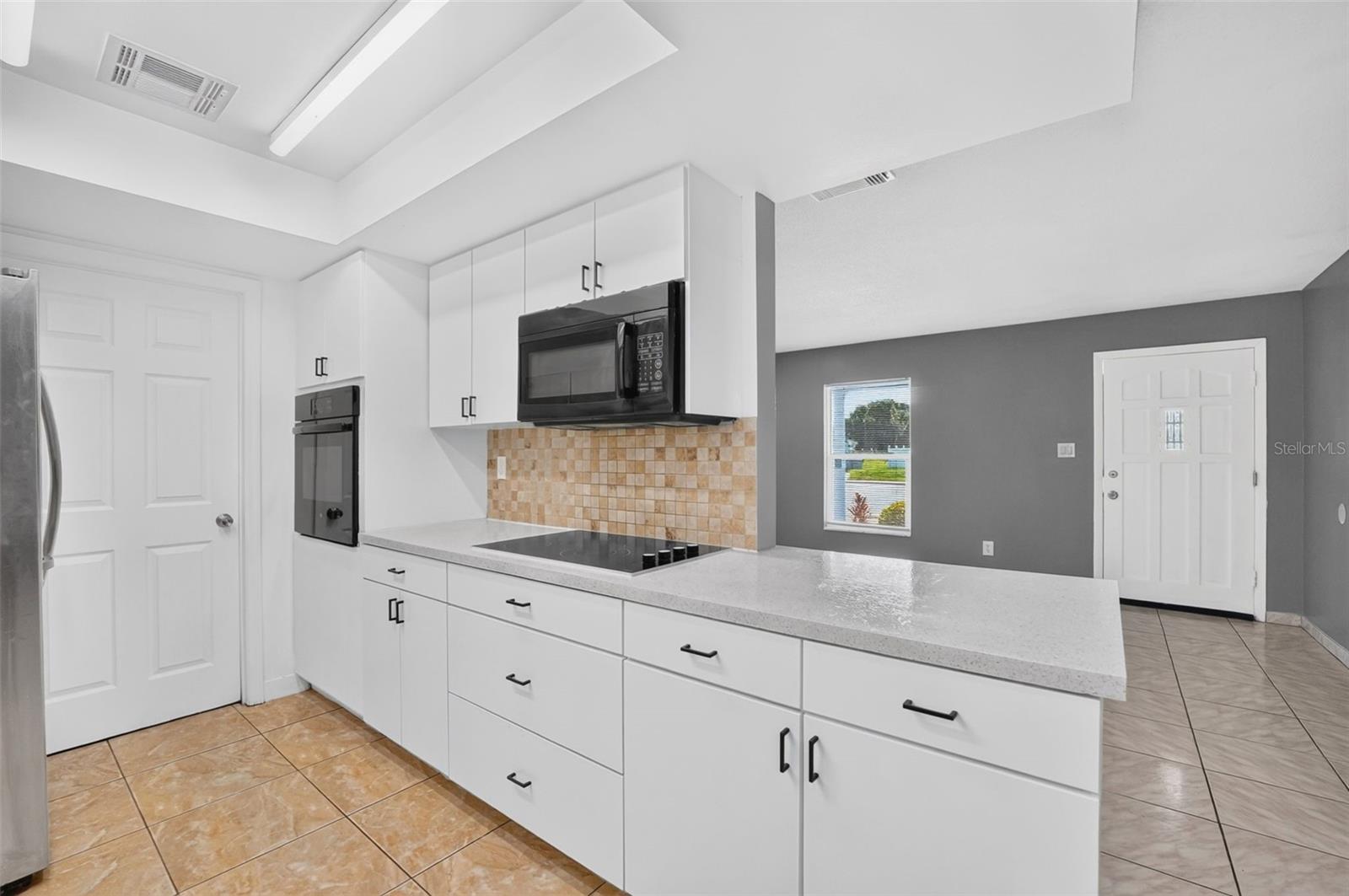 OAK HILL MANOR - Residential