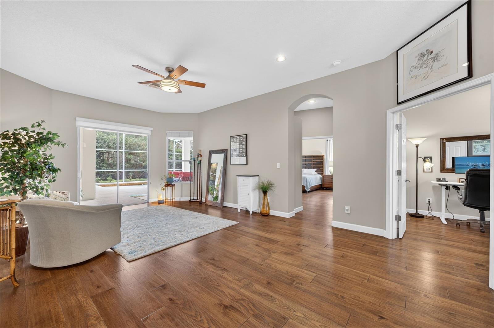 DEER POINTE - Residential