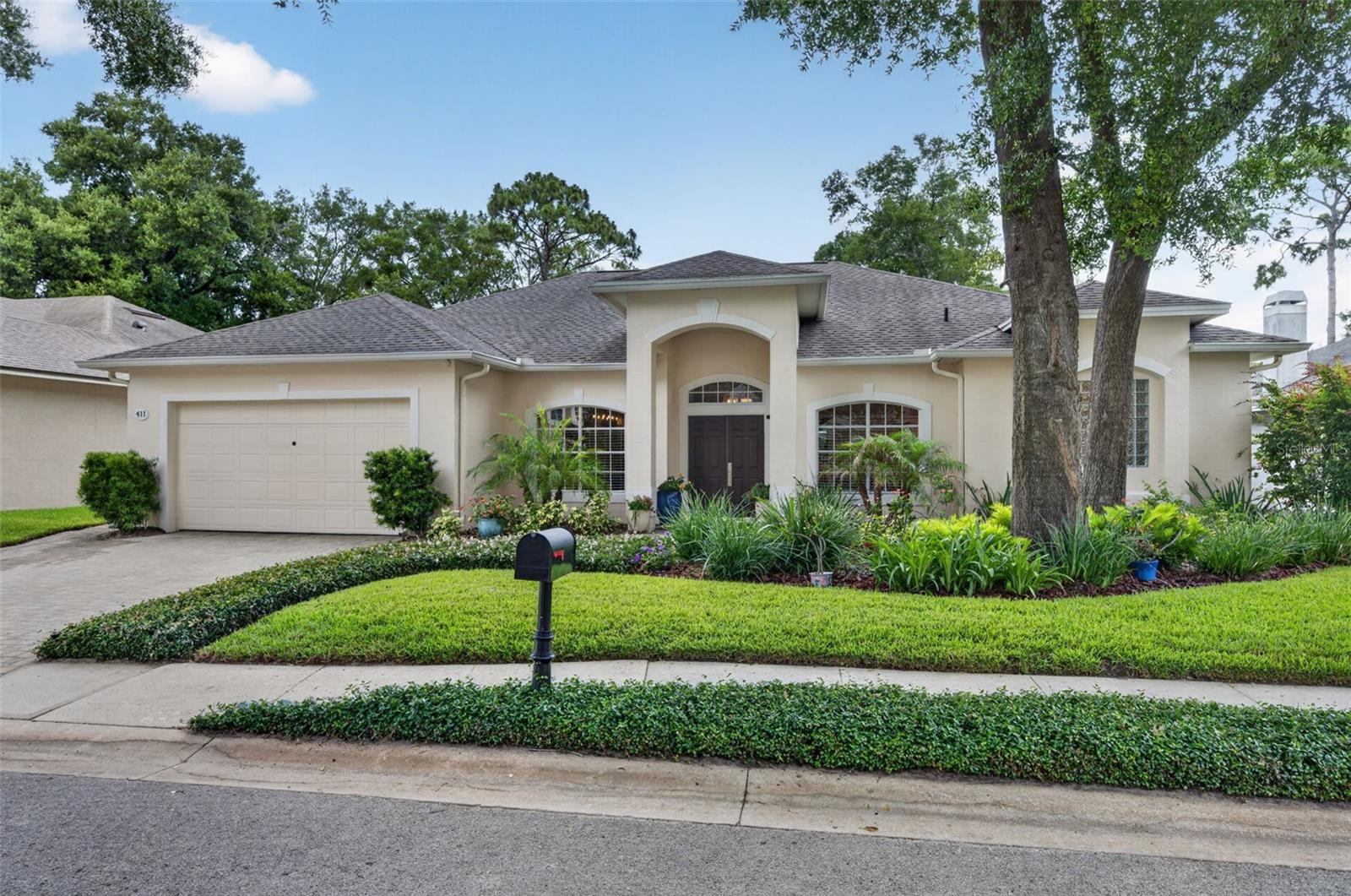 DEER POINTE - Residential