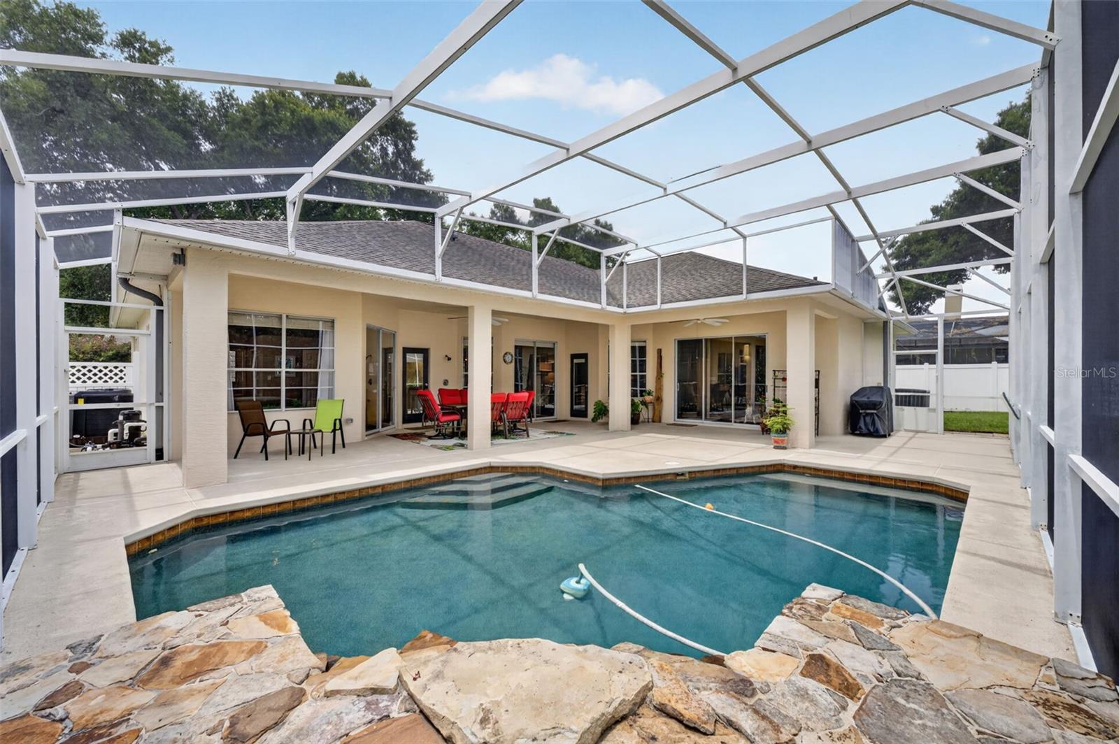 DEER POINTE - Residential