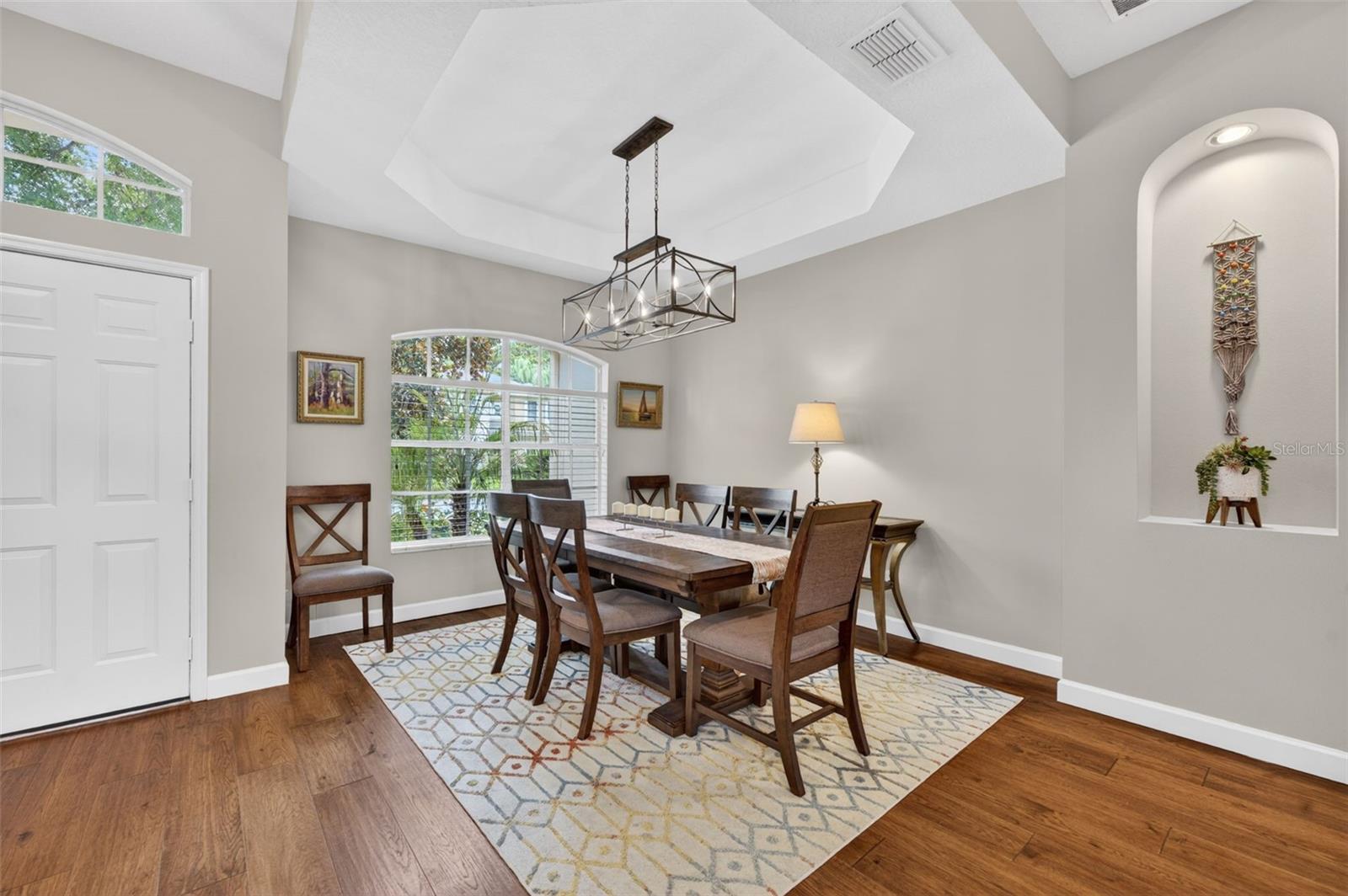 DEER POINTE - Residential