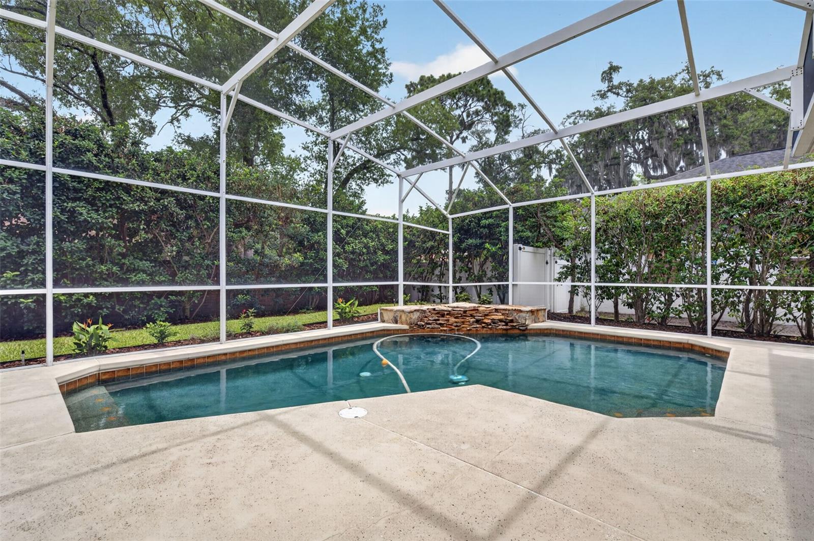 DEER POINTE - Residential