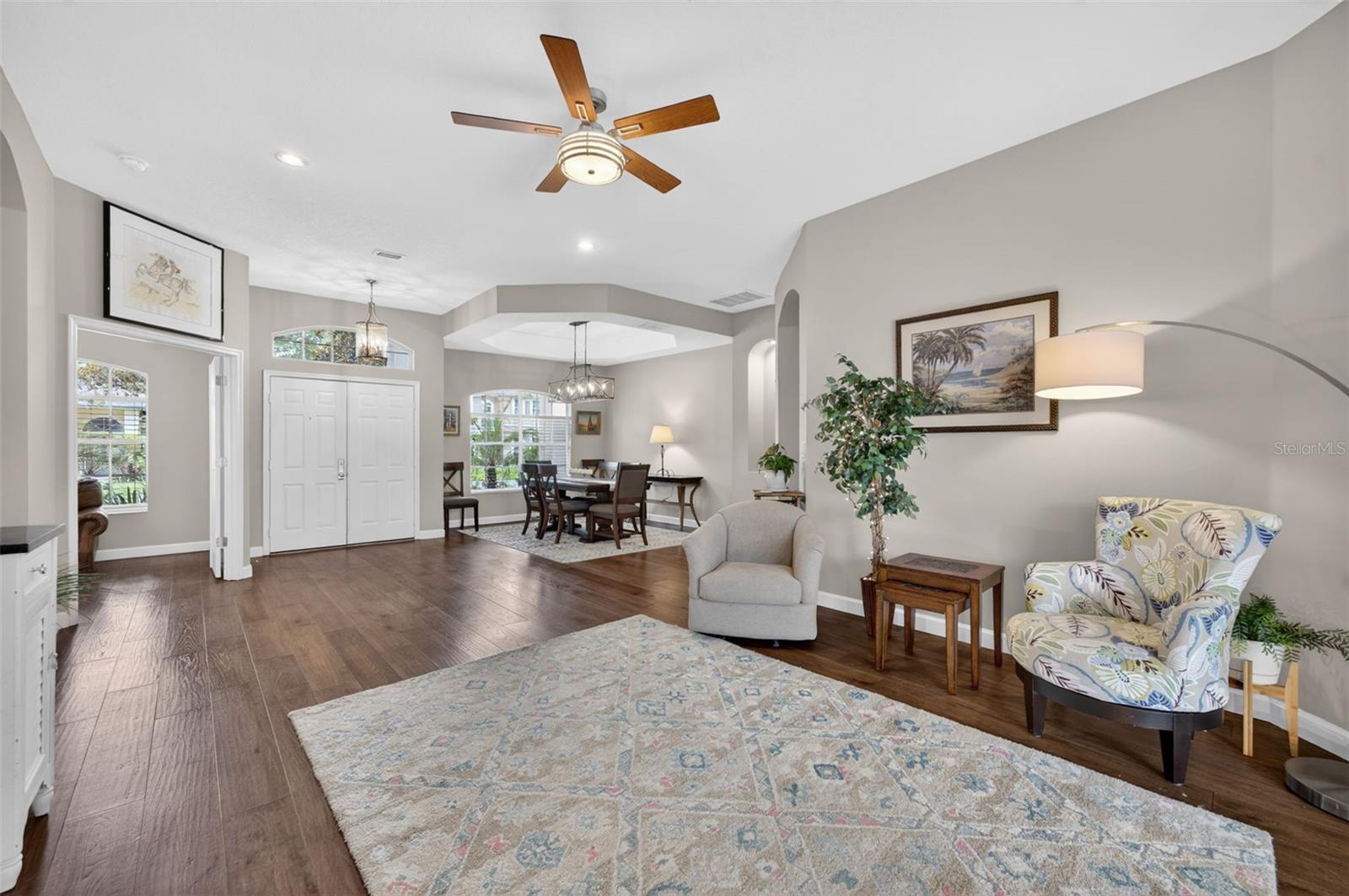 DEER POINTE - Residential