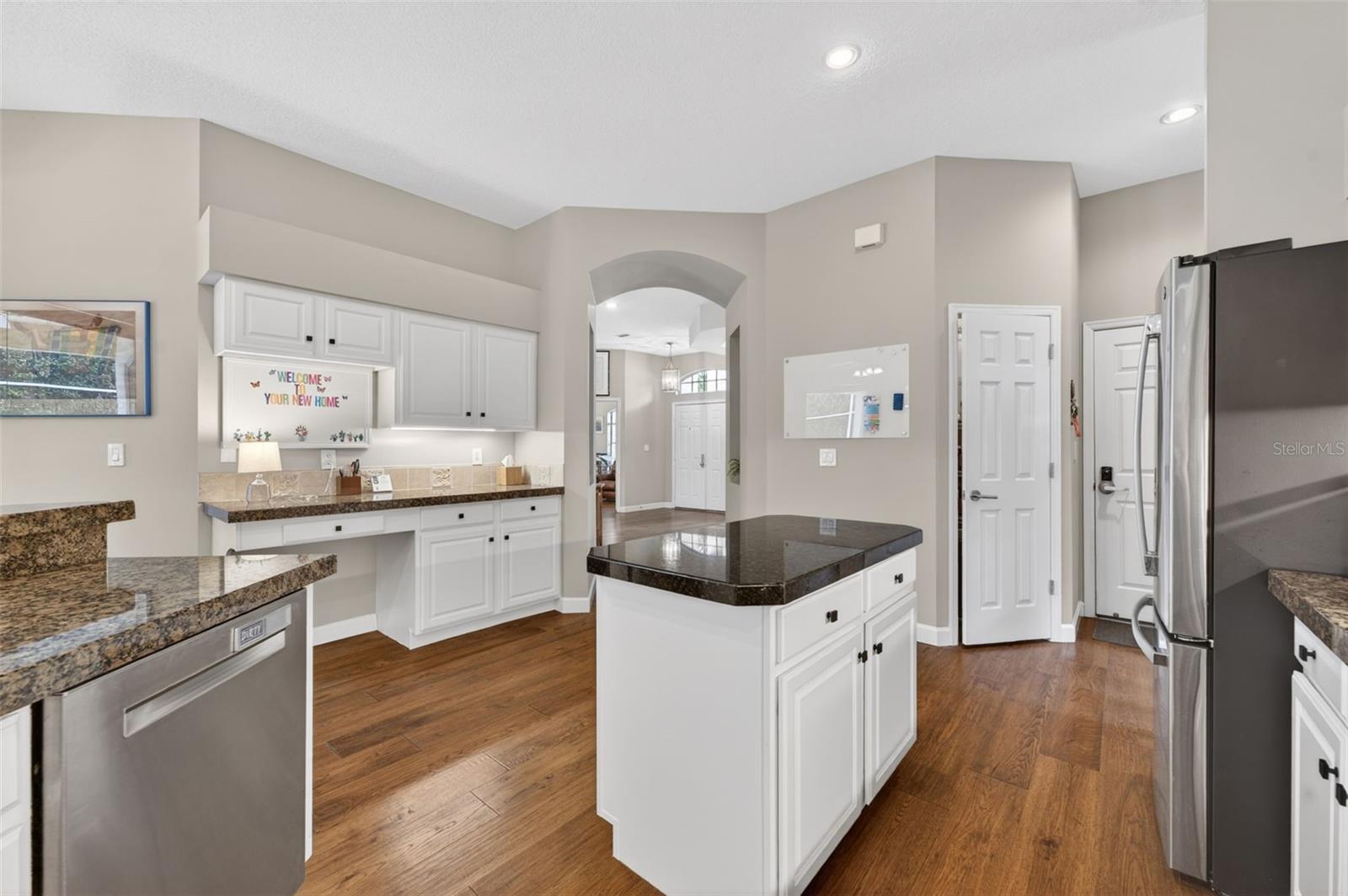 DEER POINTE - Residential