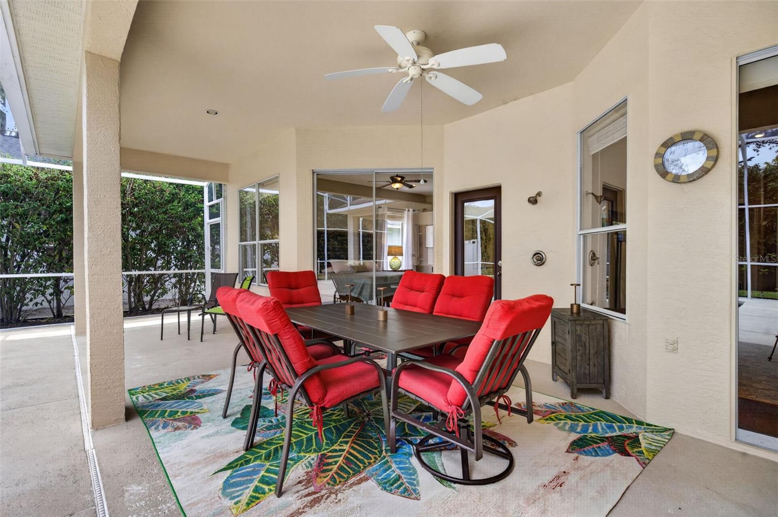 DEER POINTE - Residential