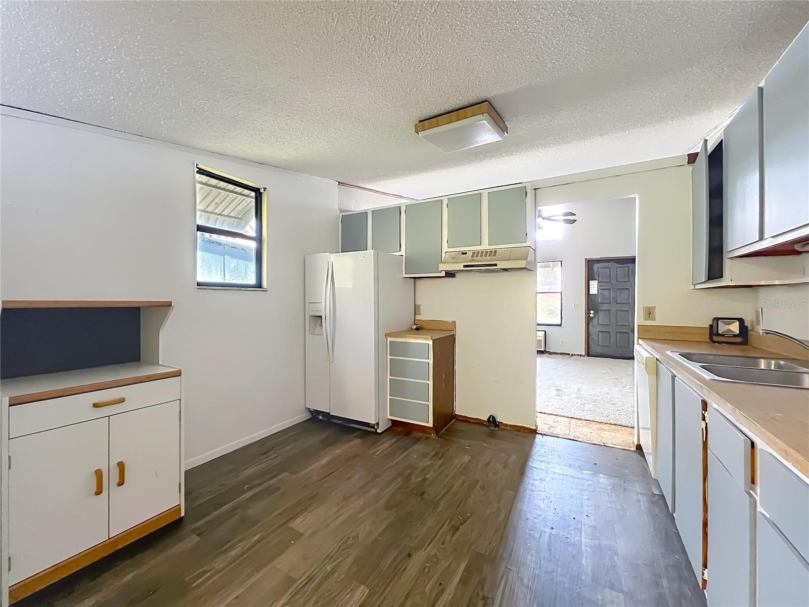 ERROL PLACE - Residential