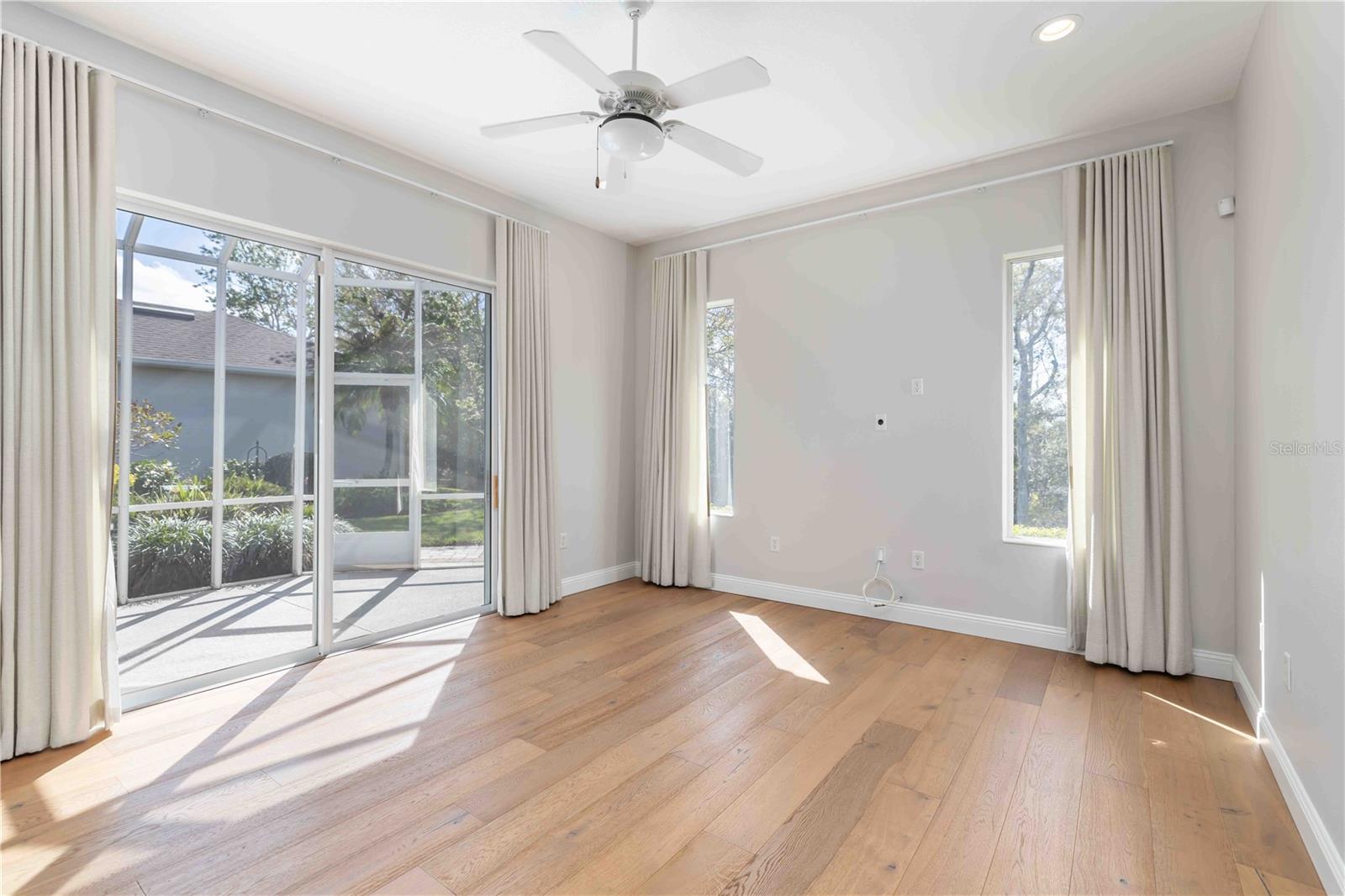 ASHLEY TRACE AT UNIVERSITY PLACE - Residential
