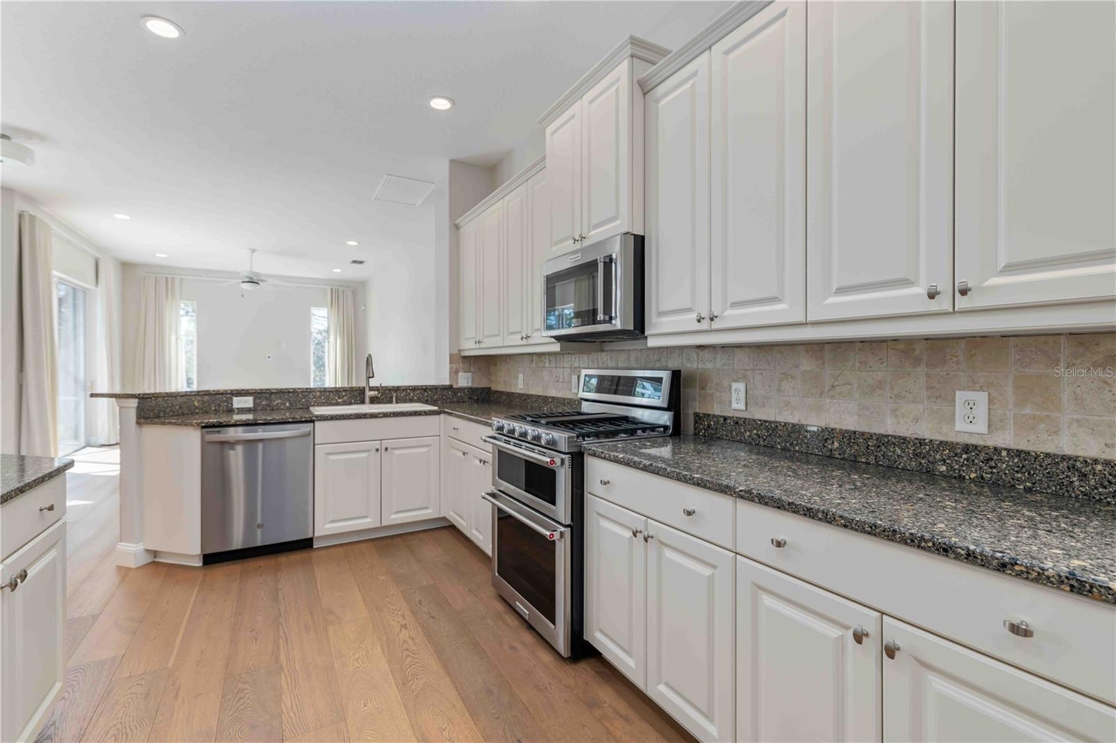 ASHLEY TRACE AT UNIVERSITY PLACE - Residential