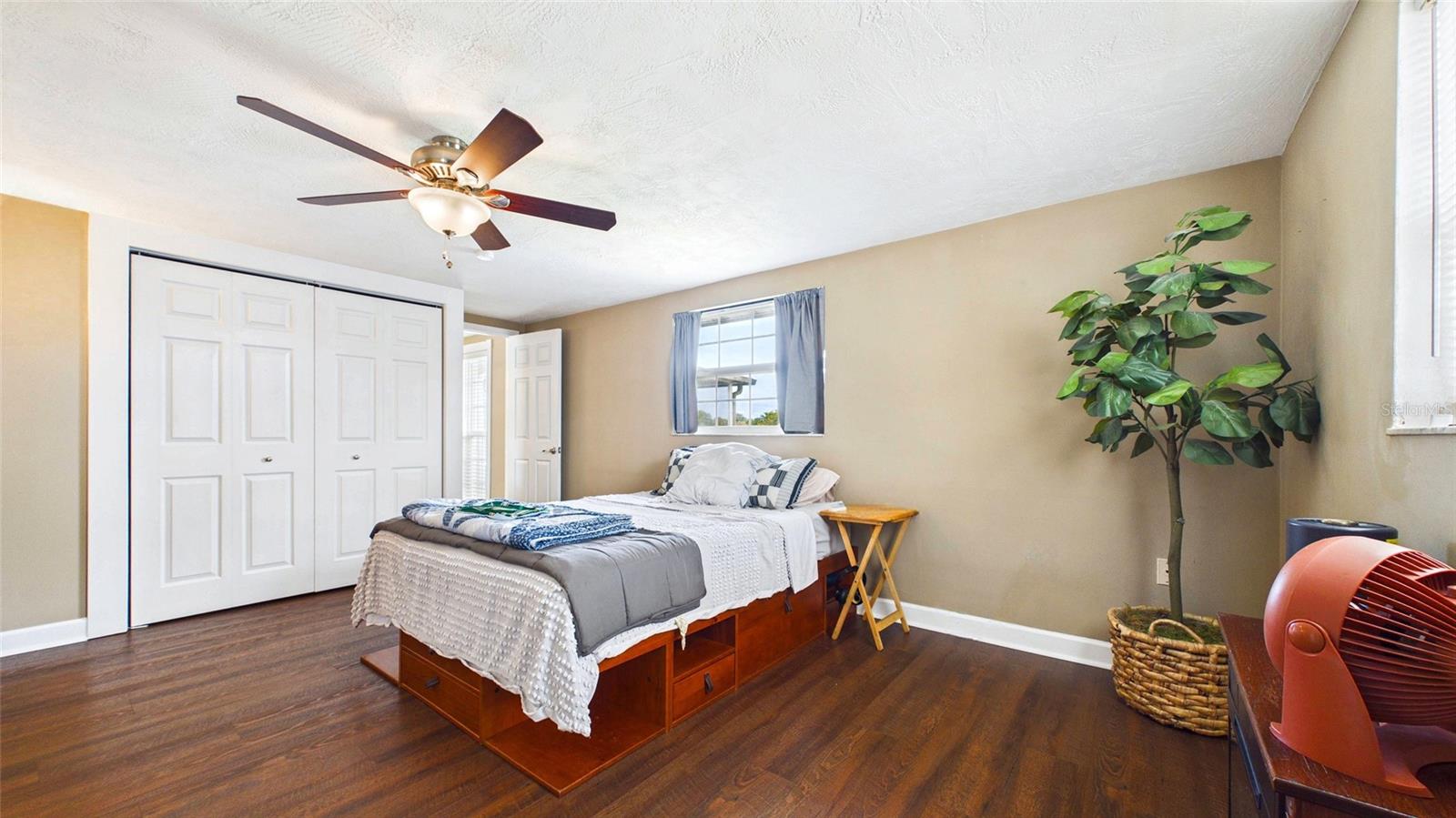 PARK LAKE ESTATES - Residential