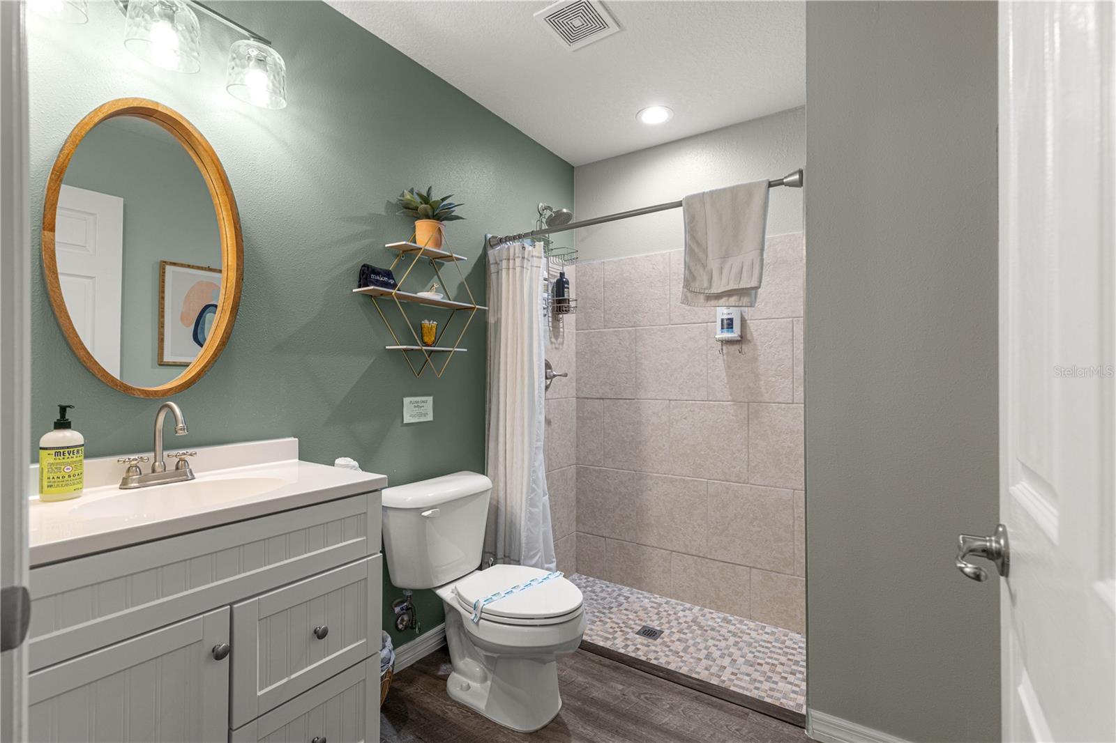 OCALA PARK ESTATE - Residential Lease
