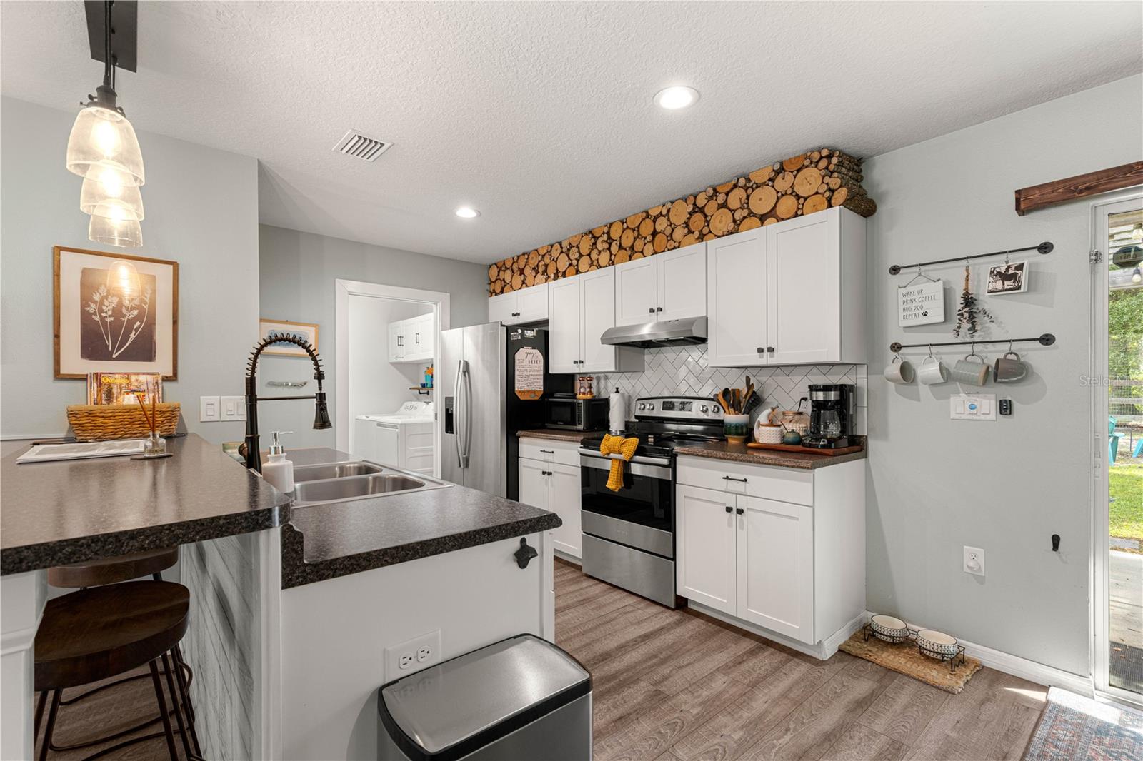 OCALA PARK ESTATE - Residential Lease