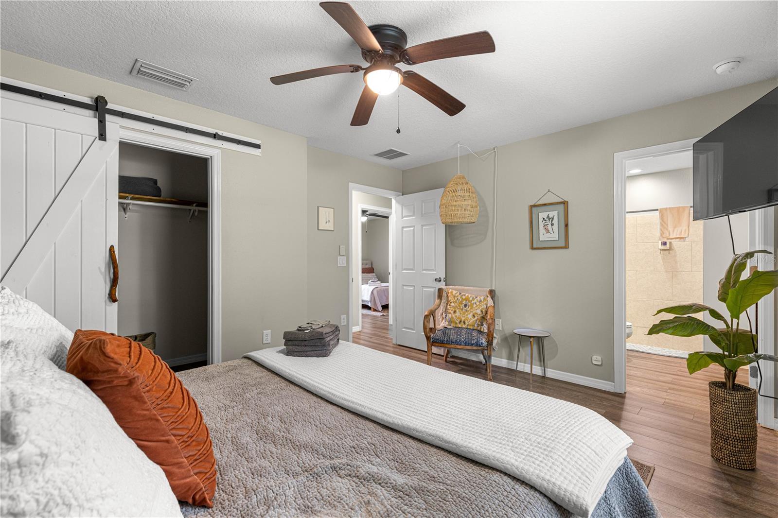 OCALA PARK ESTATE - Residential Lease