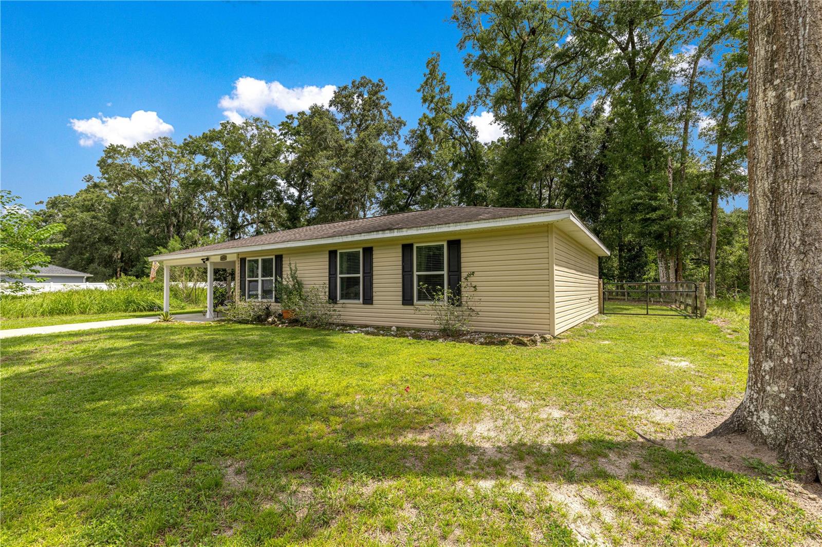 OCALA PARK ESTATE - Residential Lease