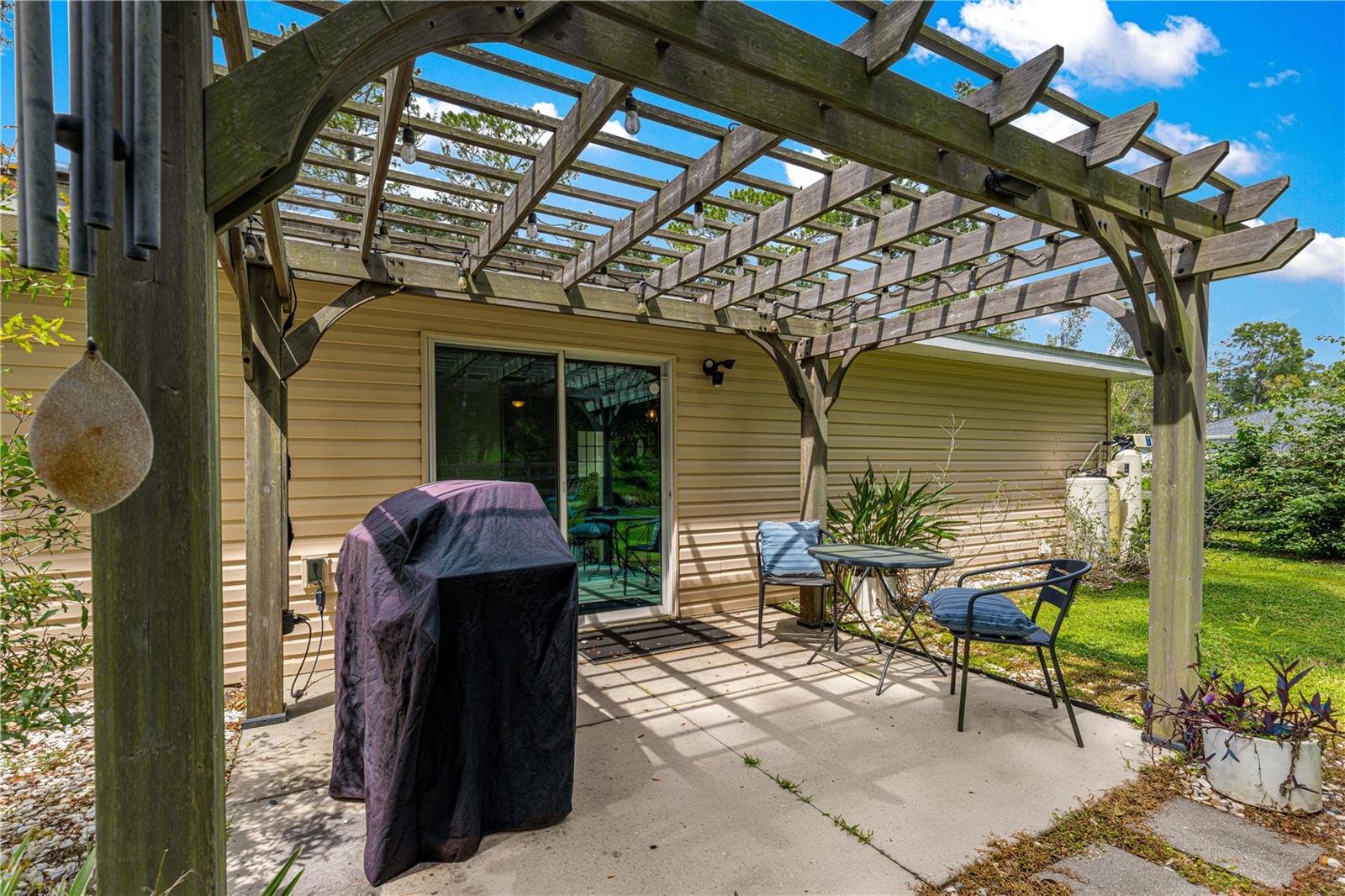 OCALA PARK ESTATE - Residential Lease