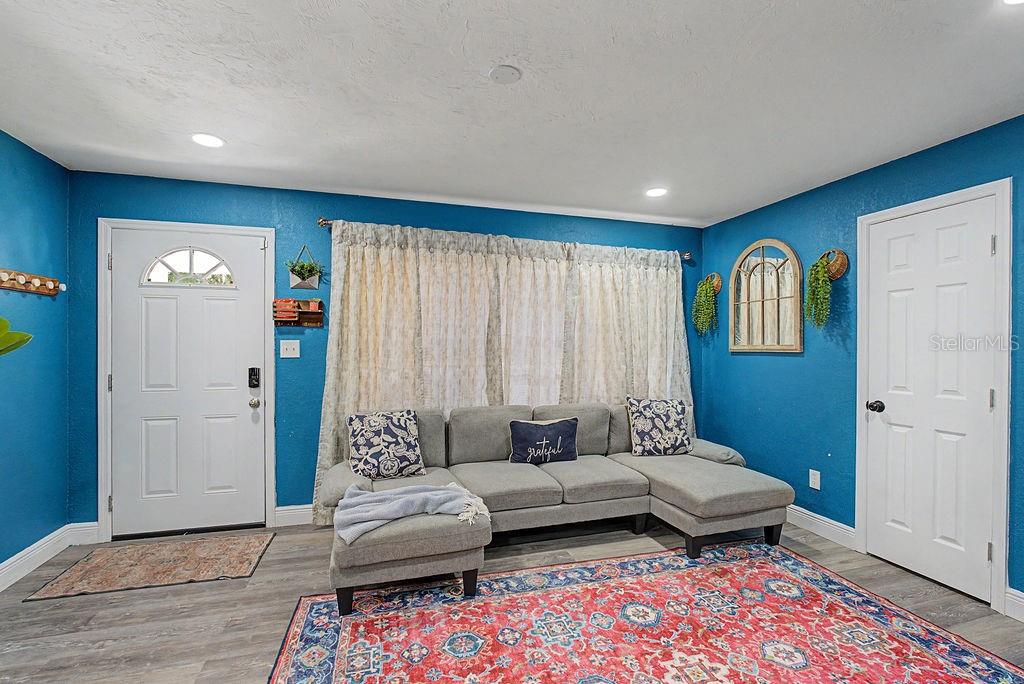 LINCOLN ESTATES - Residential