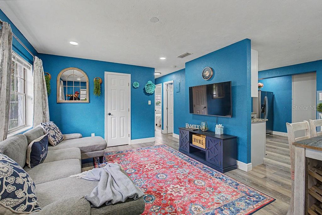 LINCOLN ESTATES - Residential