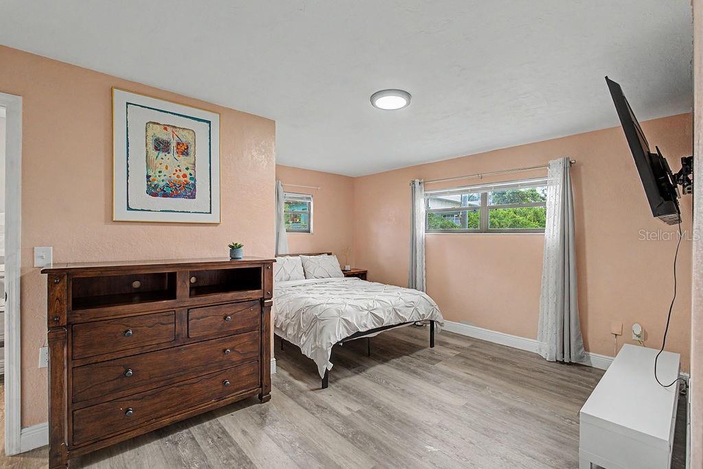 LINCOLN ESTATES - Residential