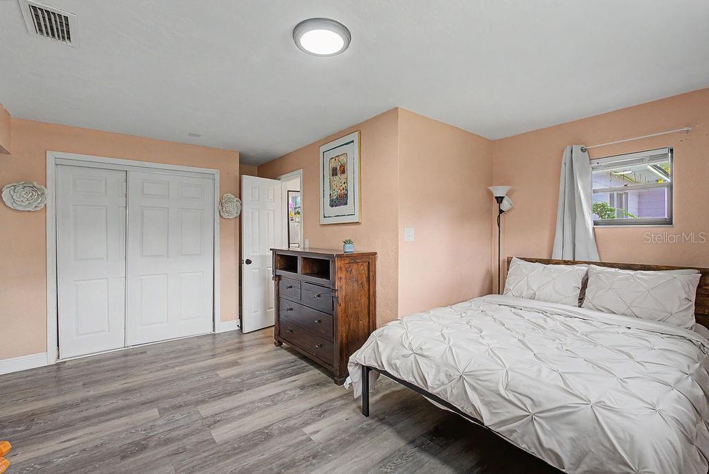 LINCOLN ESTATES - Residential