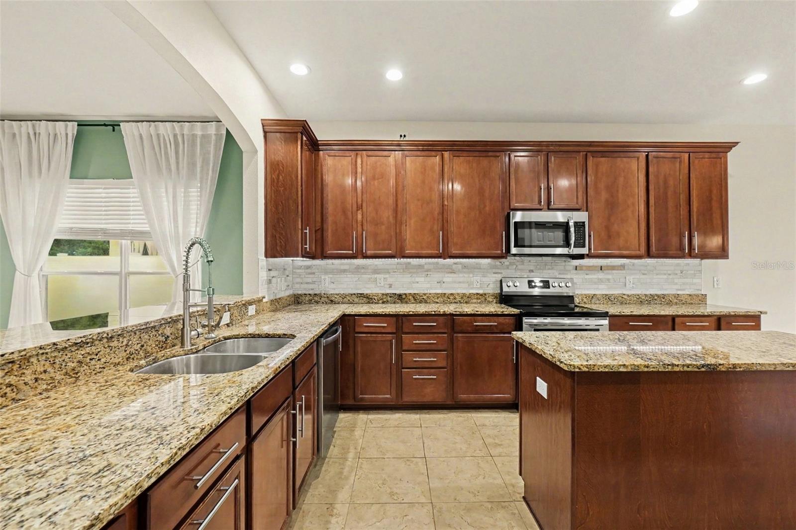 TANGLEWOOD PRESERVE - Residential