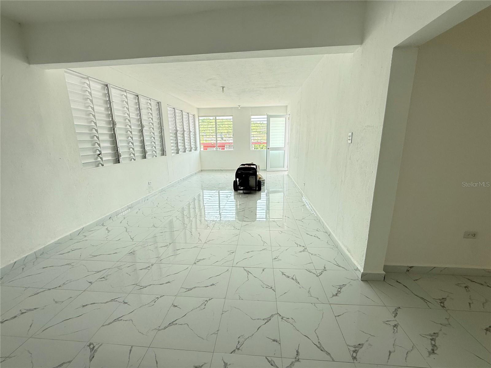 ZENO GANDIA - Residential