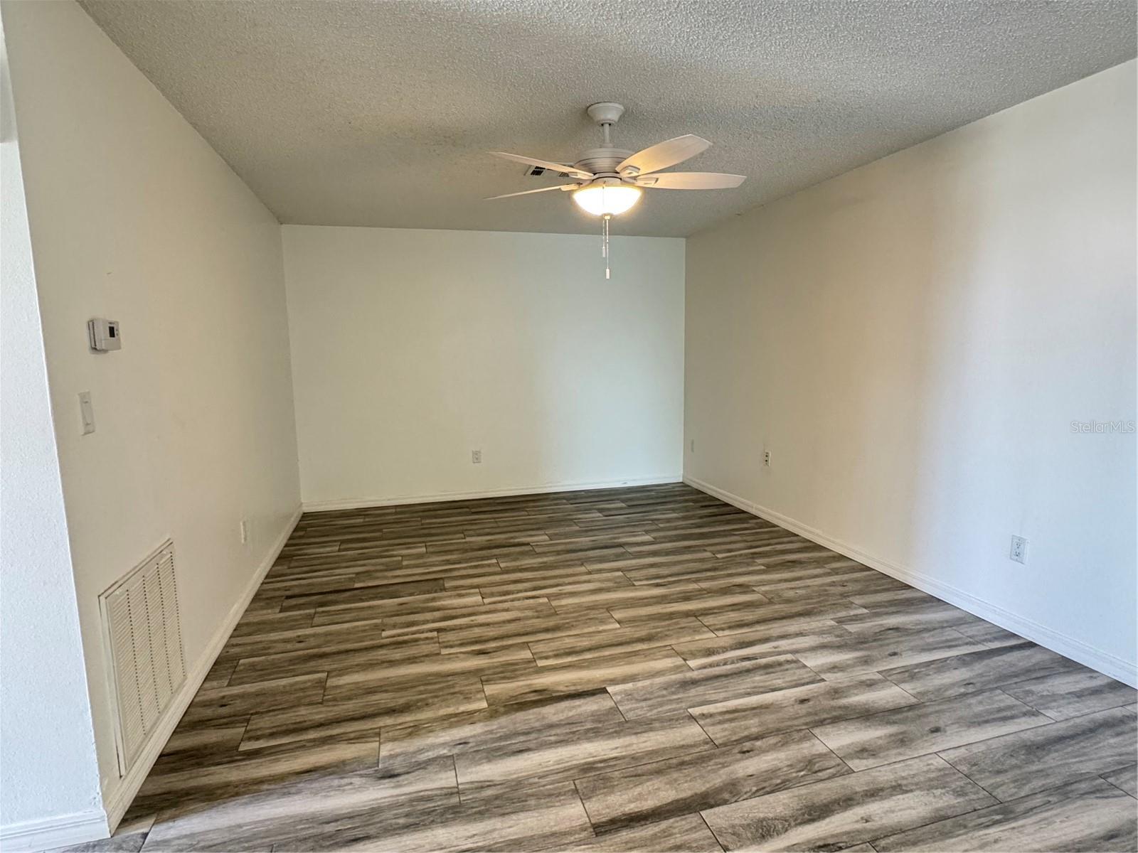 LEESBURG FERNERY - Residential Lease