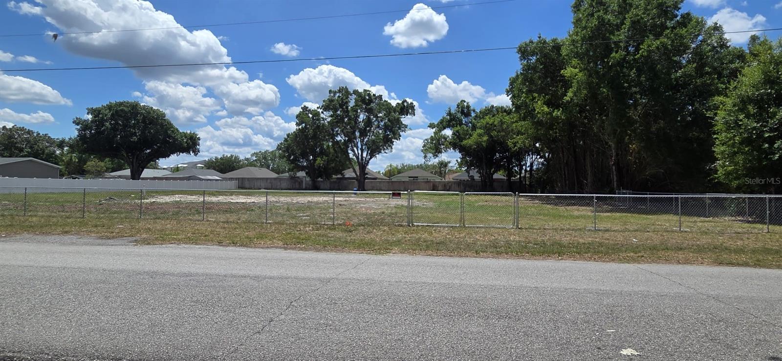 ANGUS VALLEY - Land