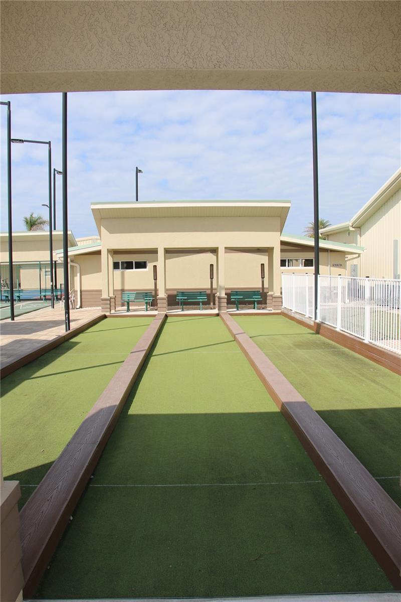 COUNTRY CLUB ESTATES - Residential