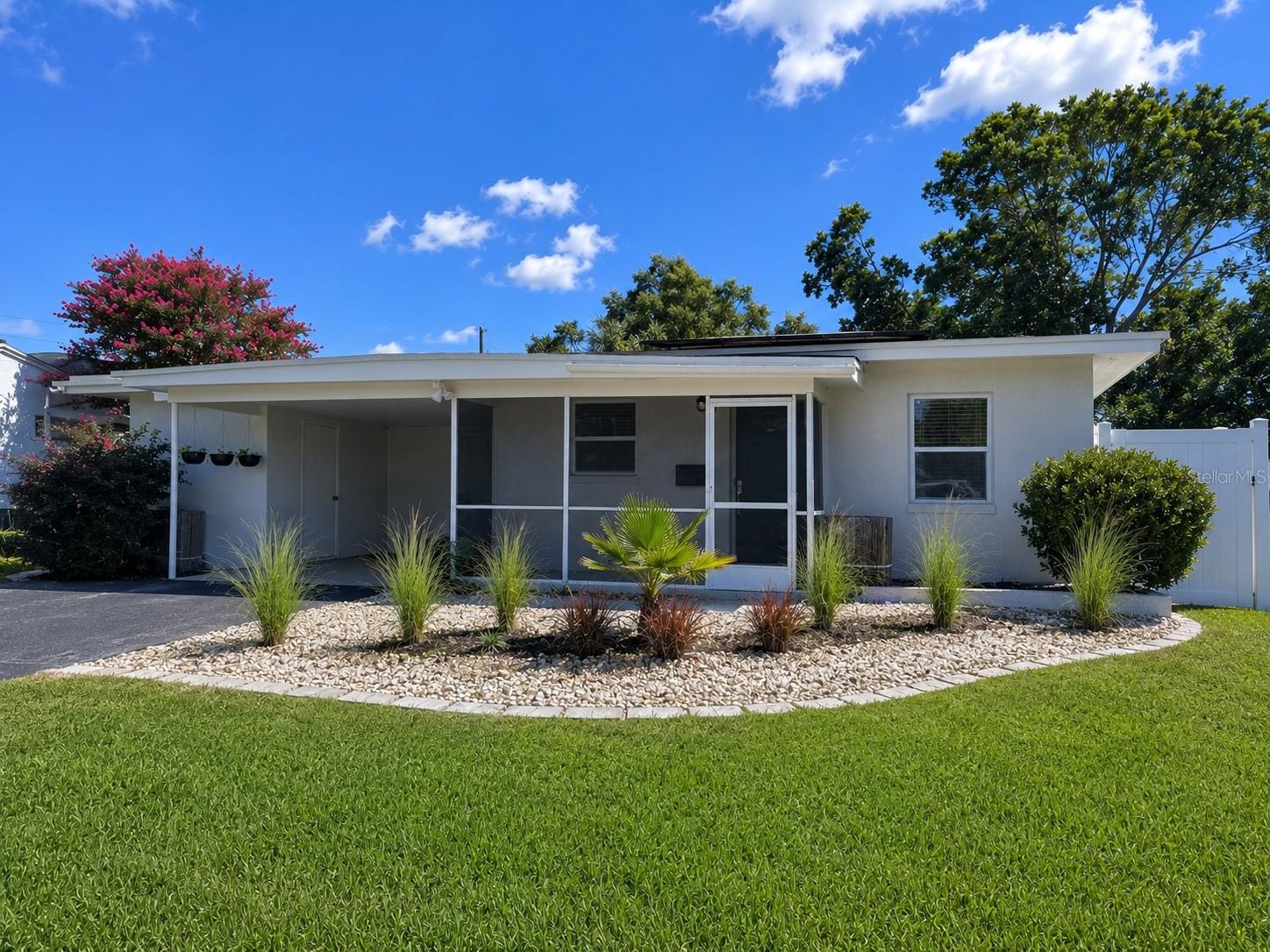 MILES PINES - Residential