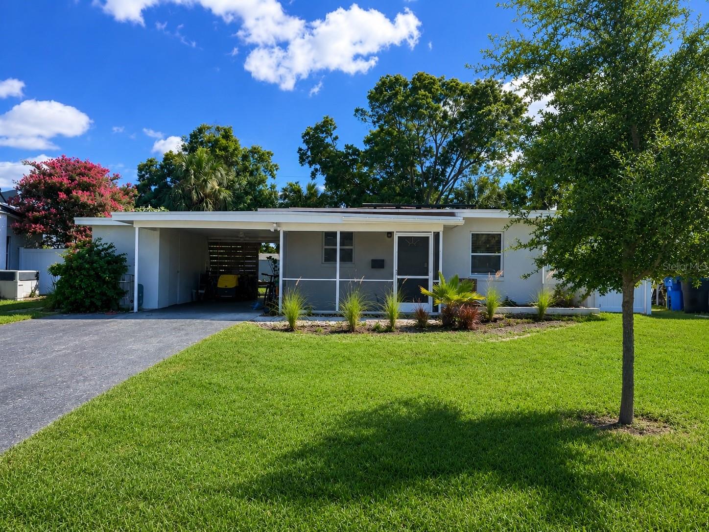 MILES PINES - Residential