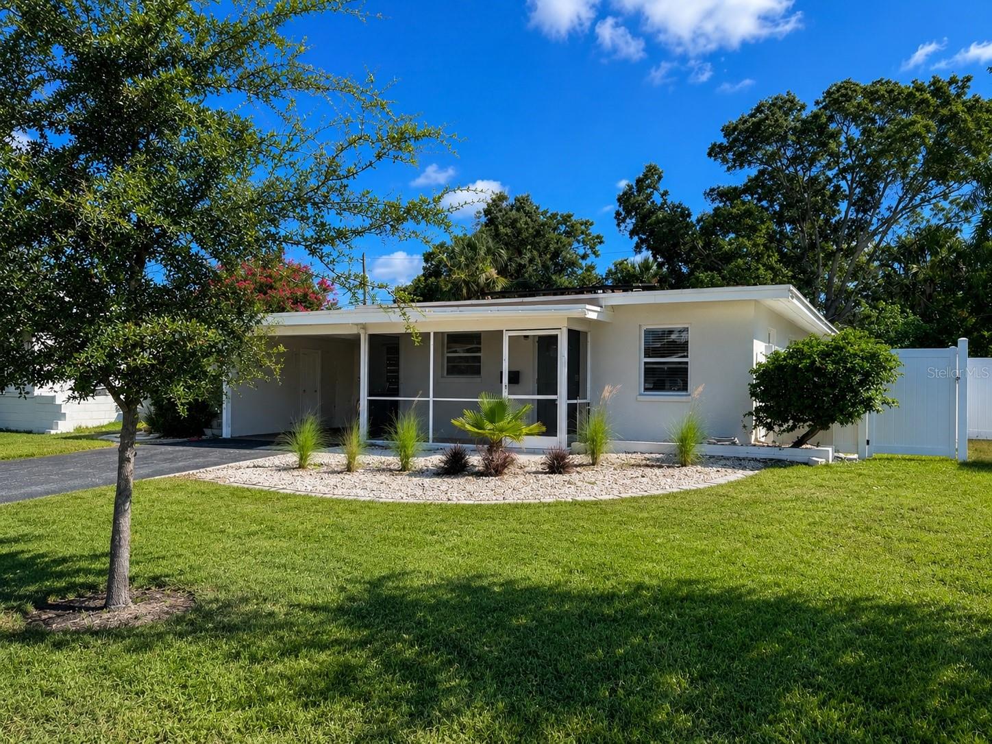 MILES PINES - Residential