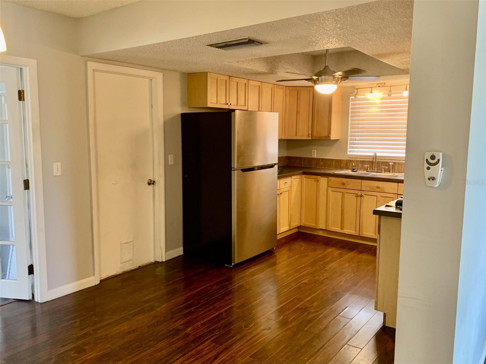 SUMMIT GROVE - Residential