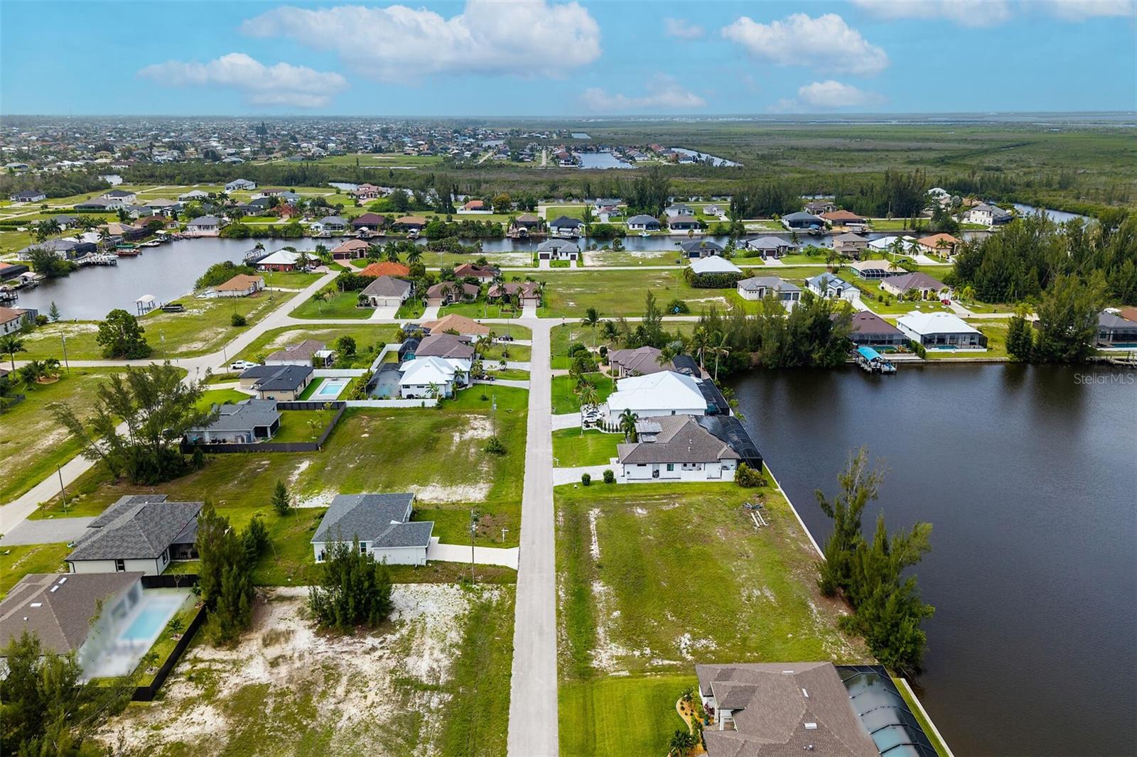 CAPE CORAL - Residential