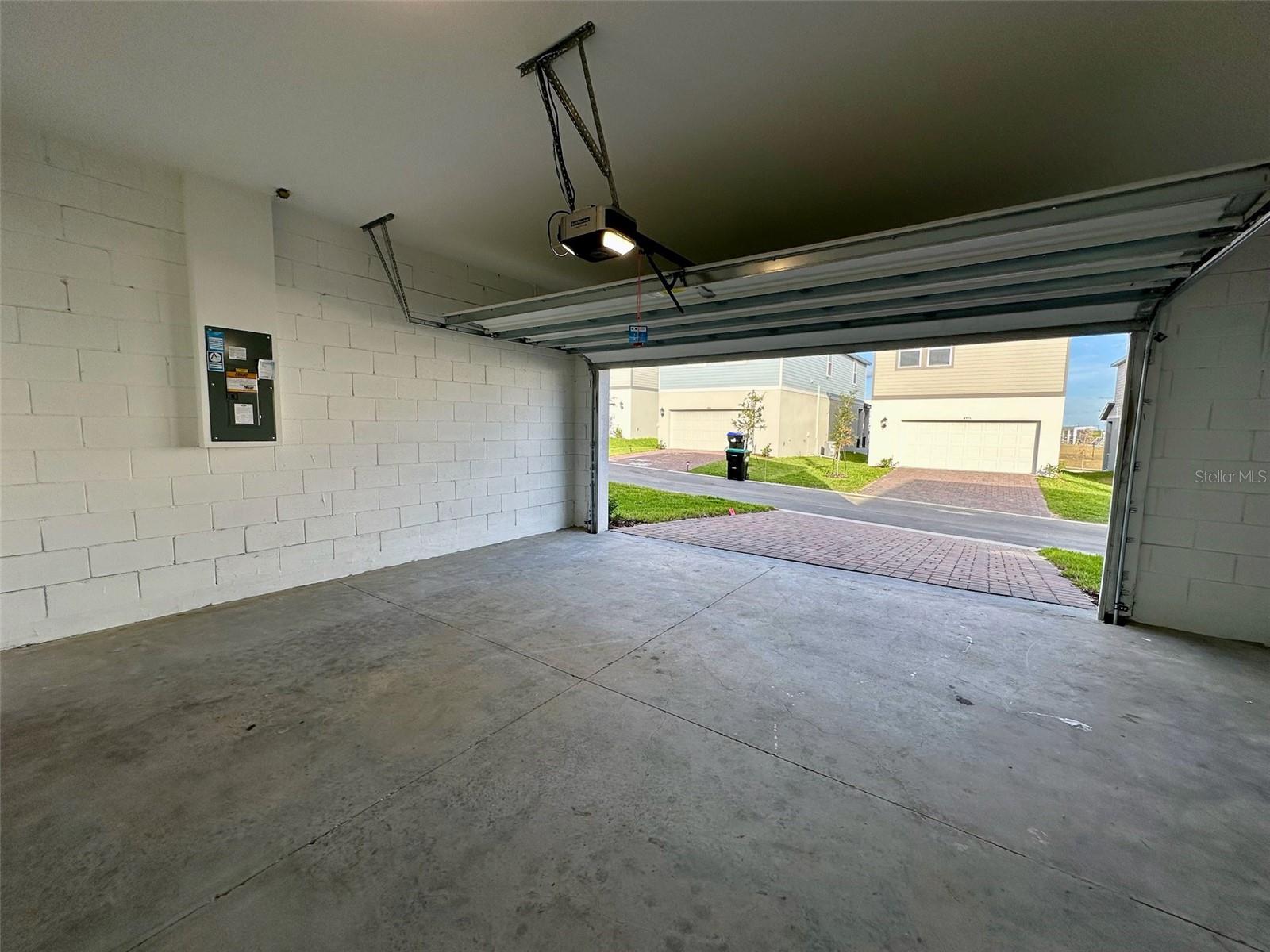 SILVERLEAF RESERVE - Residential Lease