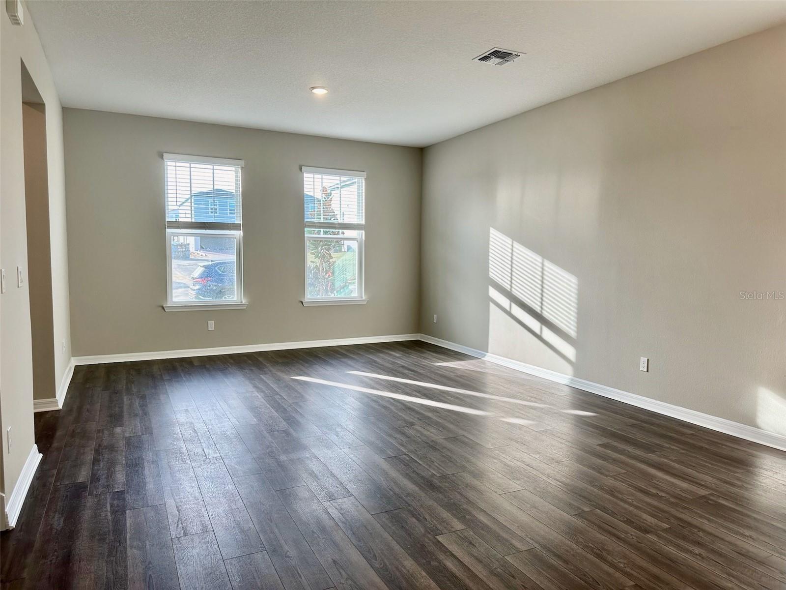 SILVERLEAF RESERVE - Residential Lease