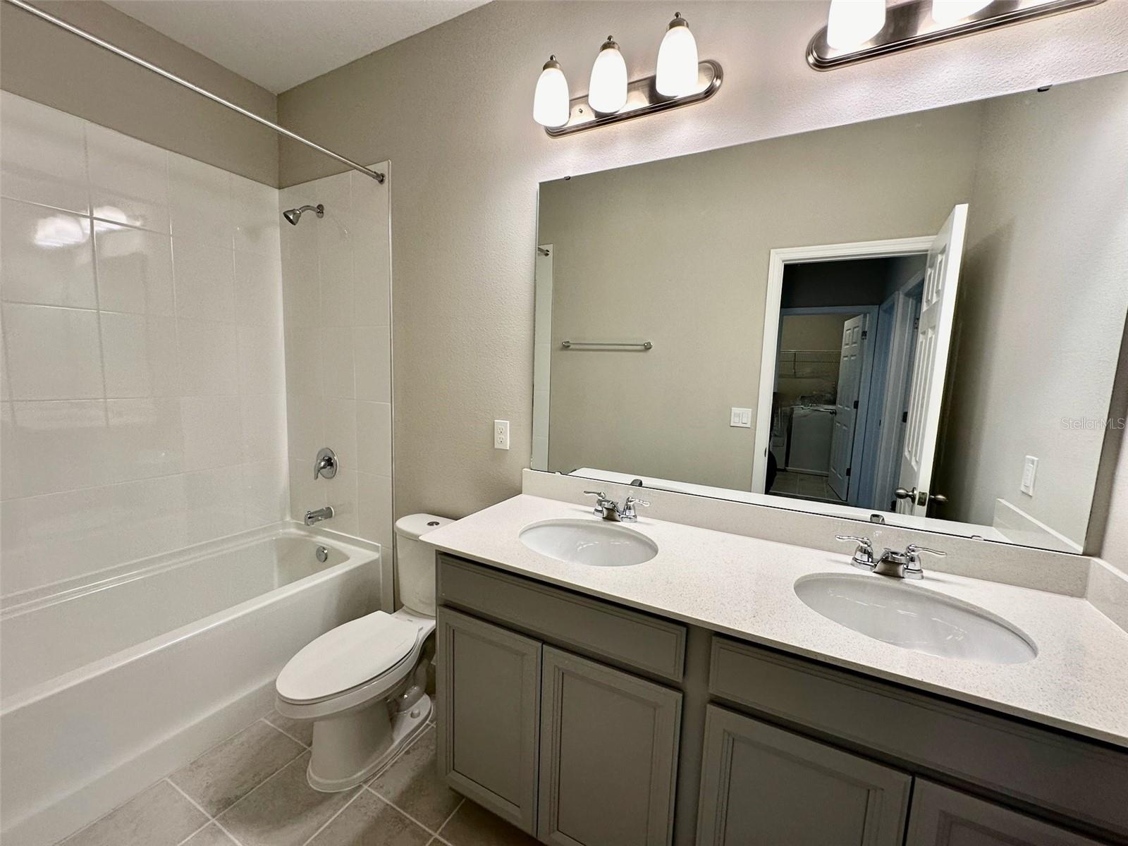 SILVERLEAF RESERVE - Residential Lease