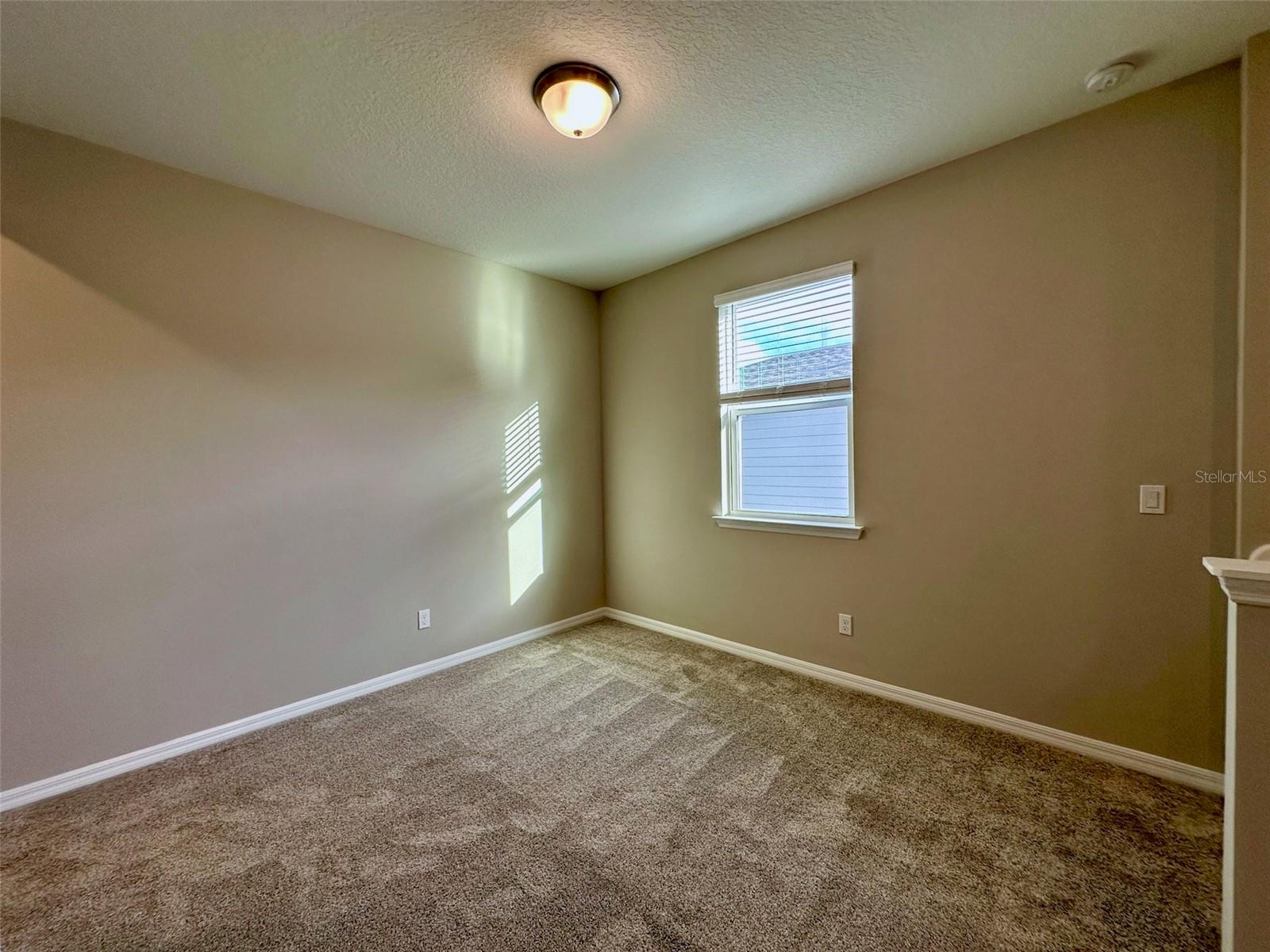SILVERLEAF RESERVE - Residential Lease