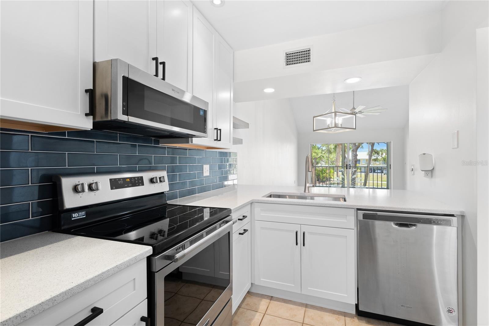 PLANTATION GOLF & COUNTRY CLUB - Residential